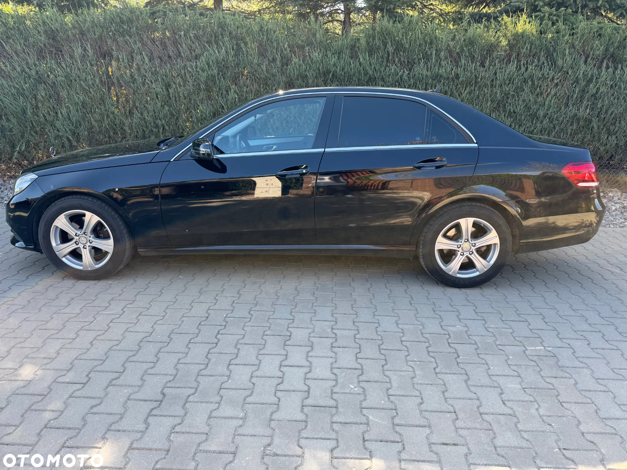 Mercedes-Benz Klasa E 300 BlueTEC HYBRID 7G-TRONIC Elegance - 11