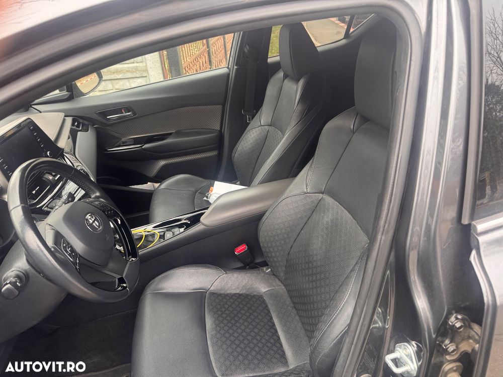 Toyota C-HR 2.0 HSD 184 CP 4x2 CVT Classy - 2