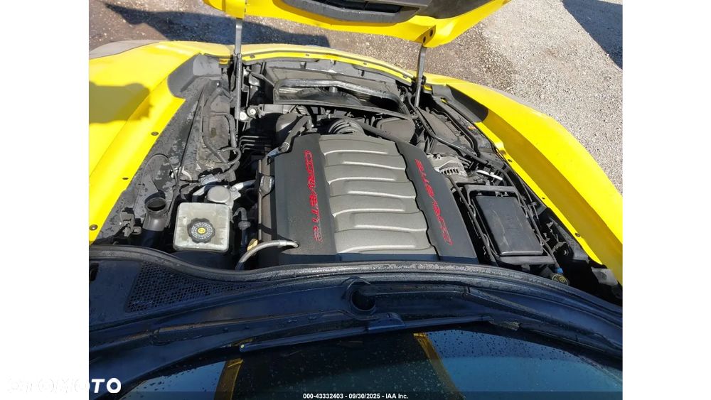 Chevrolet Corvette - 13