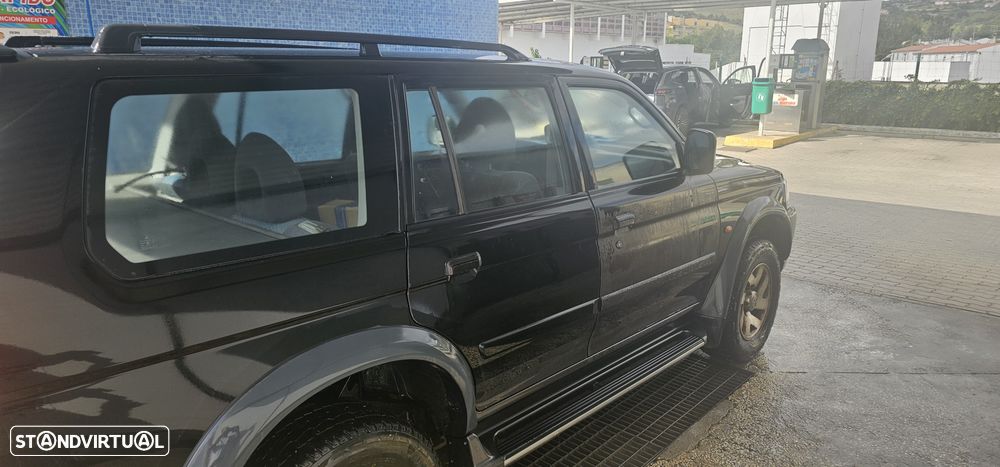 Mitsubishi Pajero Sport 2.5 TD GLS - 4