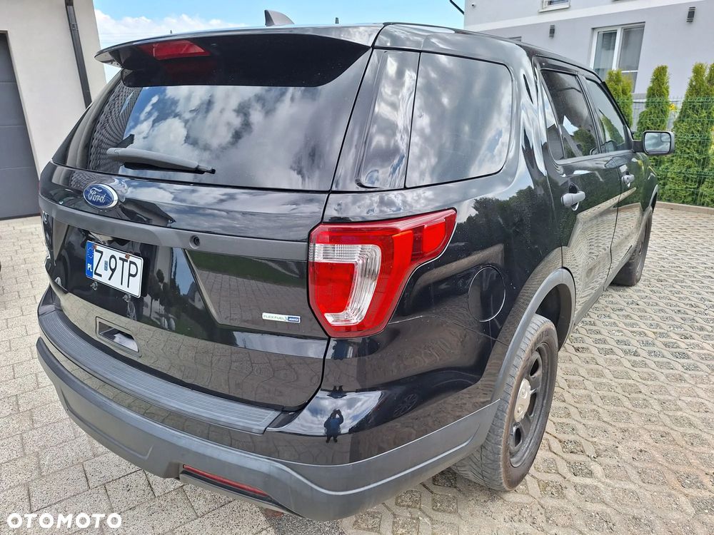 Ford Explorer - 21