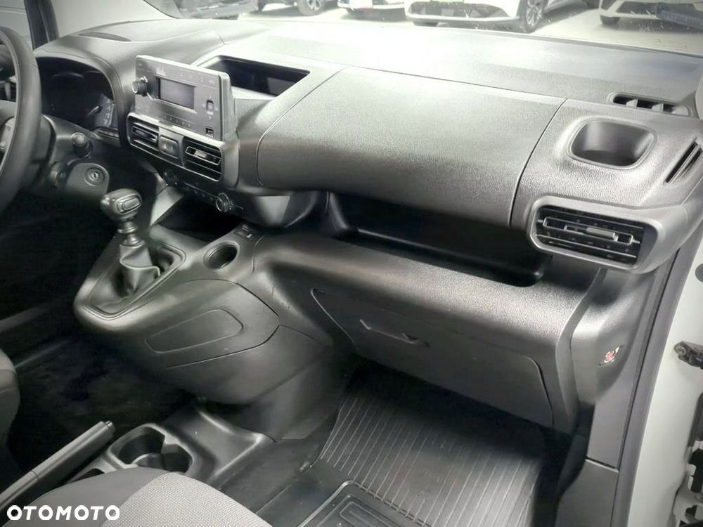 Toyota Proace City - 16