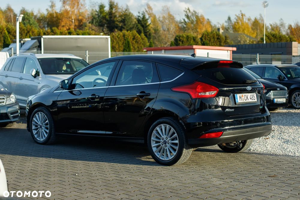 Ford Focus ver-1-0-ecoboost-titanium-x - 12