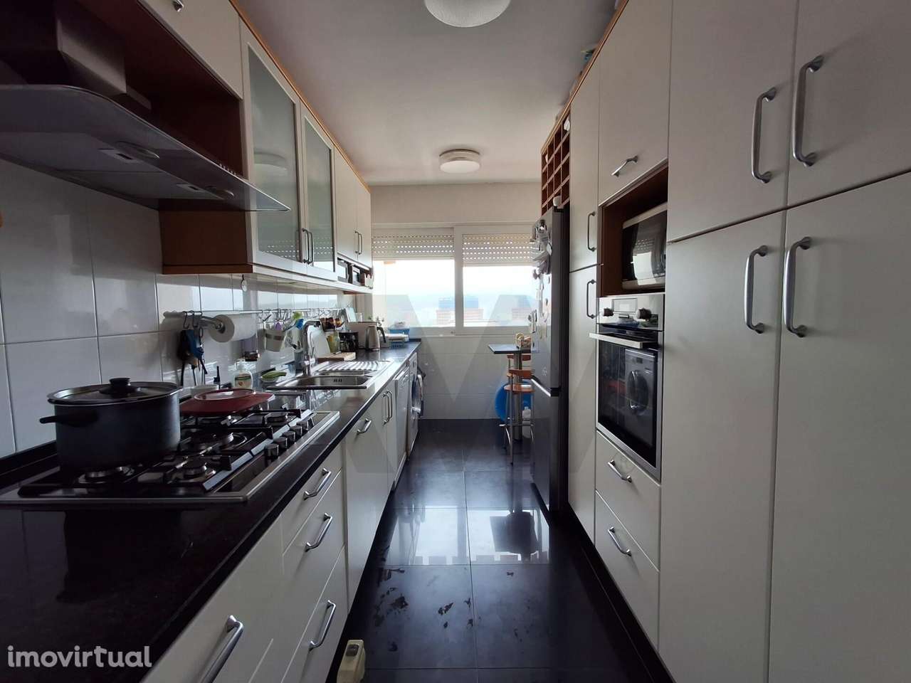 T3 com varanda, vista desafogada e garagem - Grande imagem: 4/21