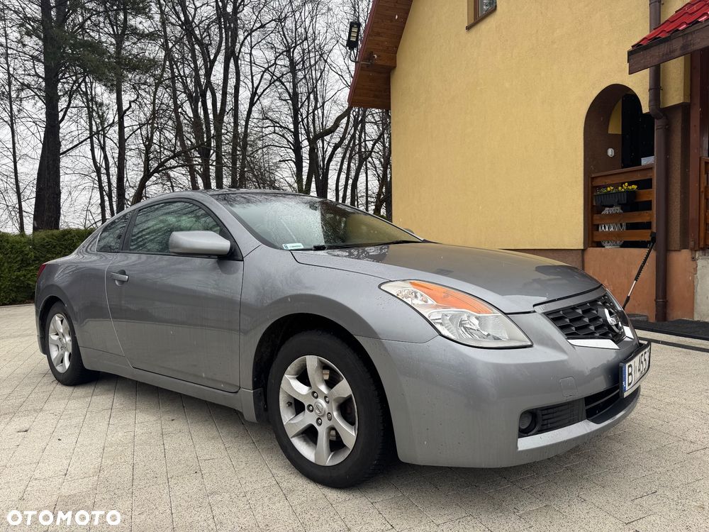 Nissan Altima - 3