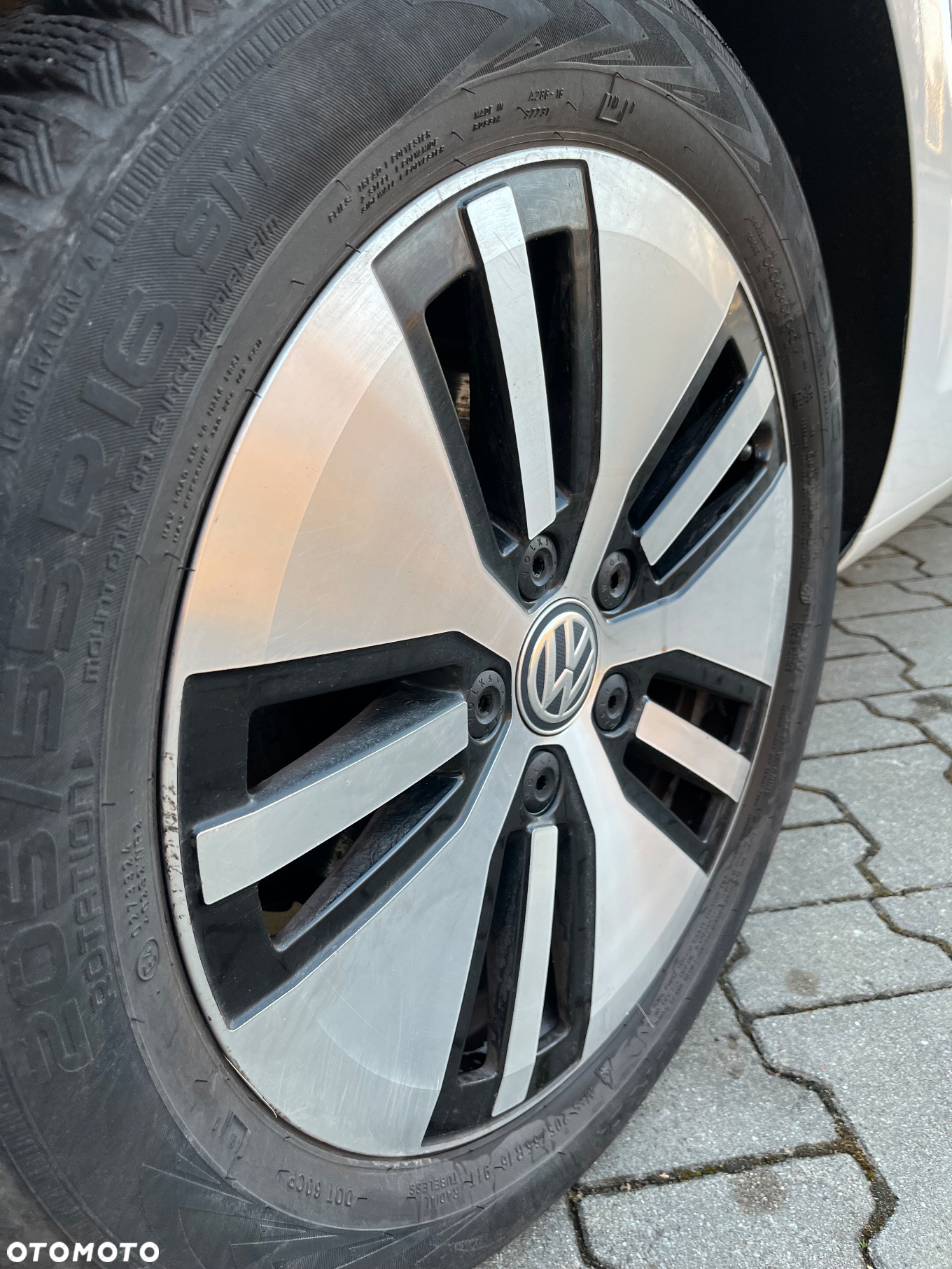 Volkswagen Golf e-Golf - 8