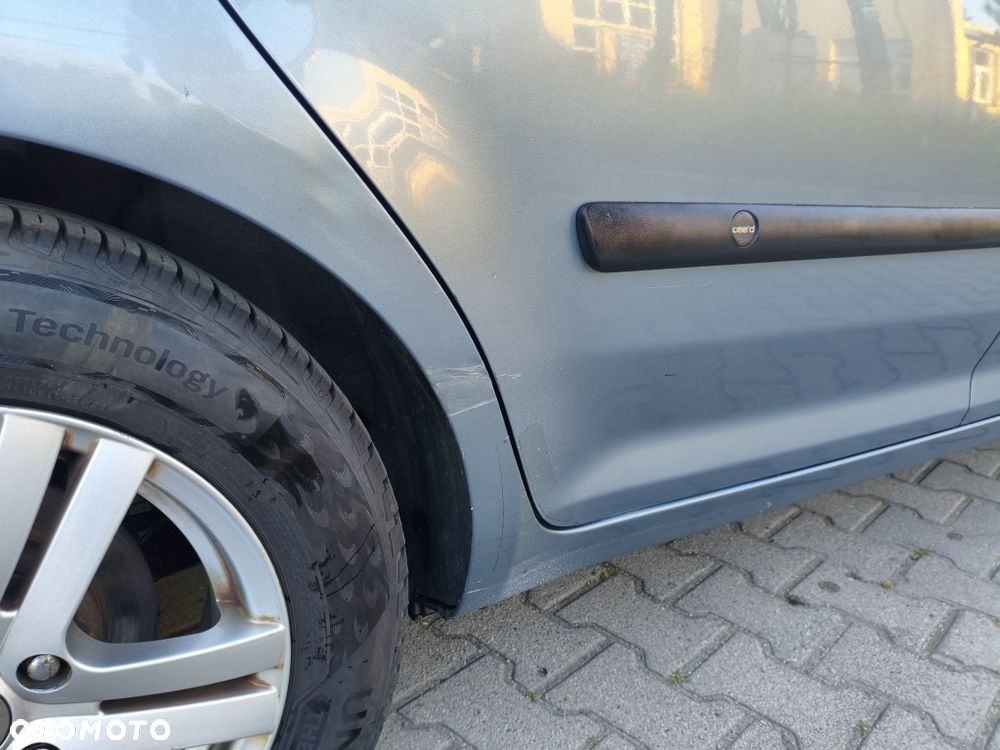 Kia Ceed - 4