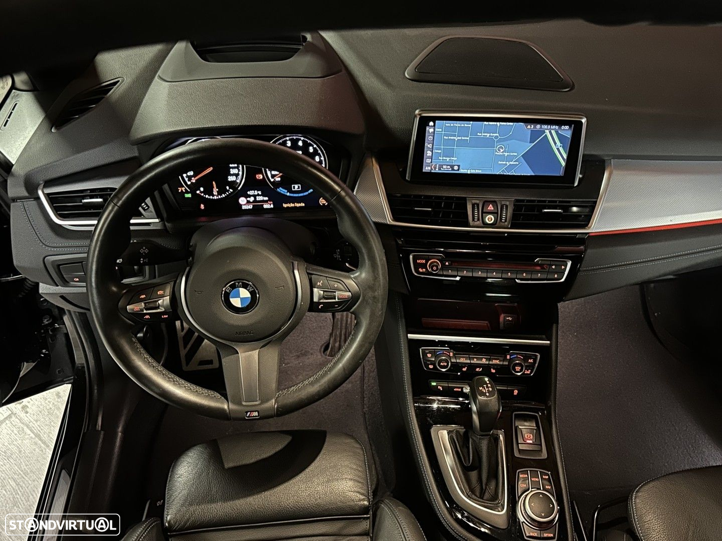 BMW 225xe Active Tourer Pack M - 11