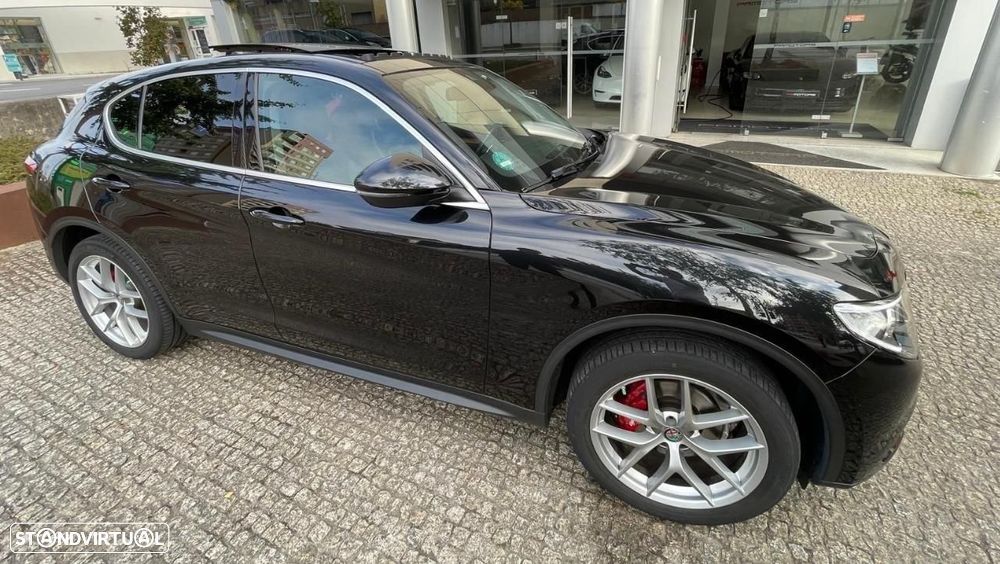 Alfa Romeo Stelvio 2.0 Turbo 16V AT8-Q4 First Edition - 30