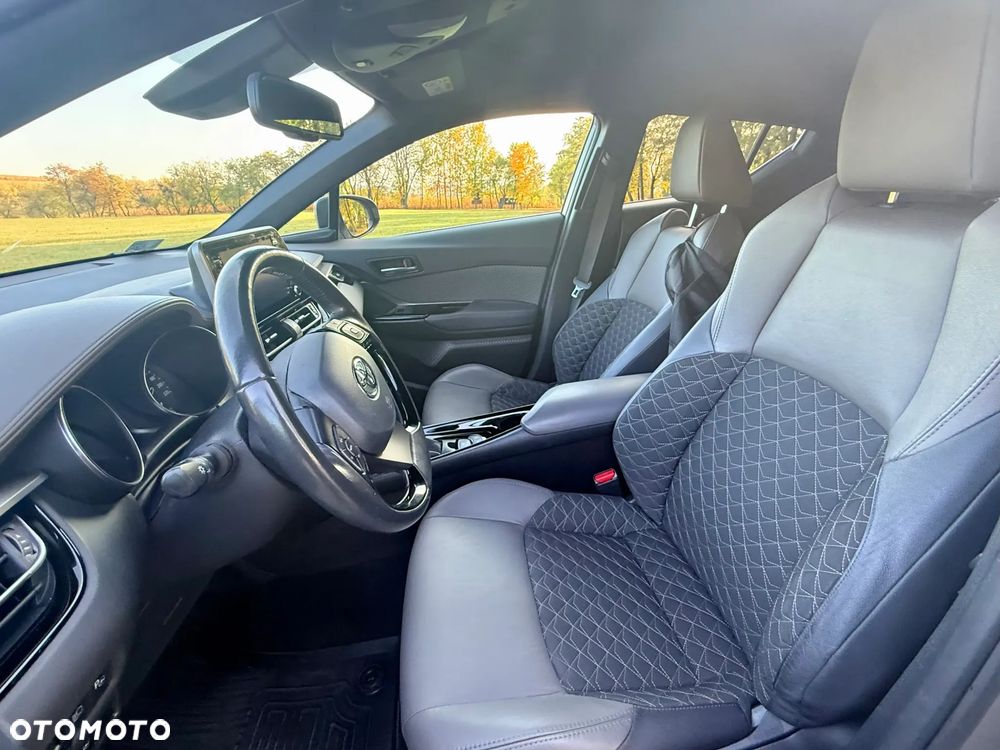 Toyota C-HR - 11