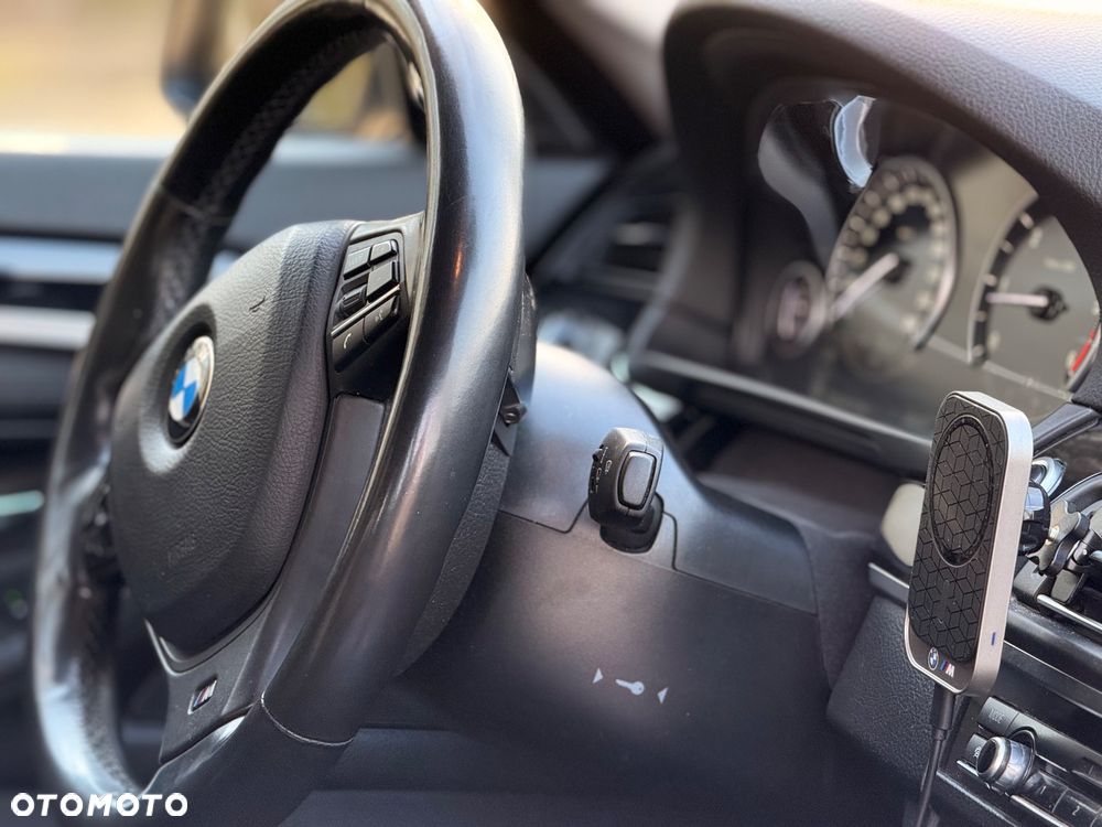 BMW Seria 5 520d xDrive - 32