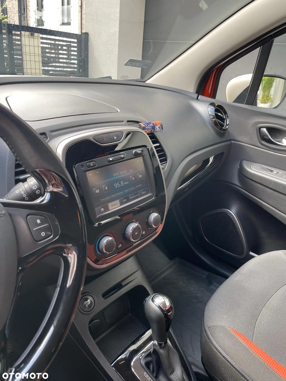 Renault Captur 1.2 TCe Zen EDC - 21