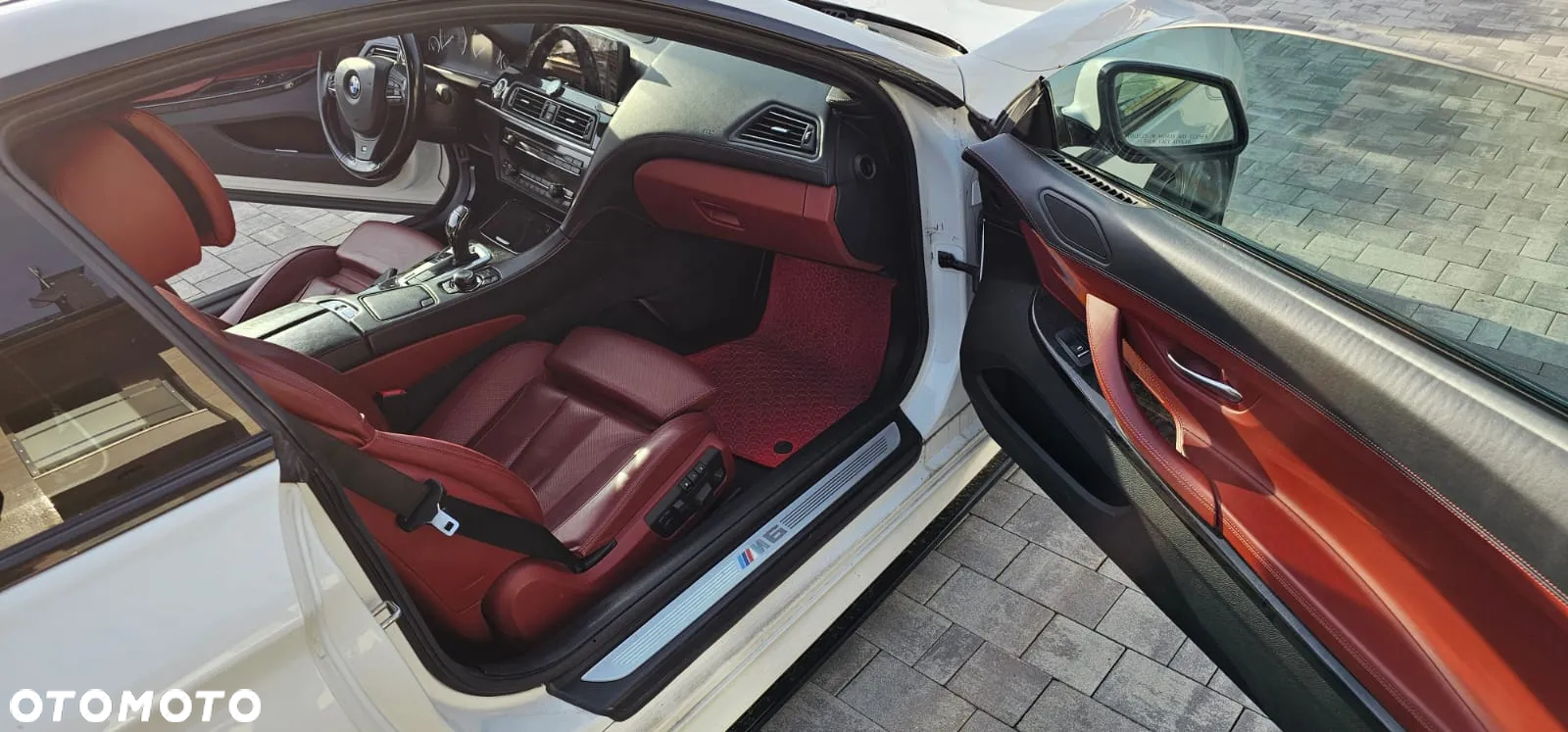 BMW Seria 6 650i - 8