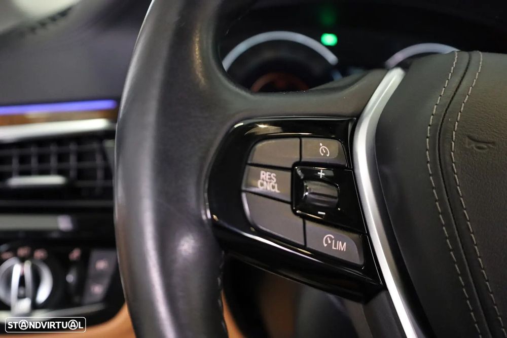 BMW 530 e iPerformance Line Luxury - 51