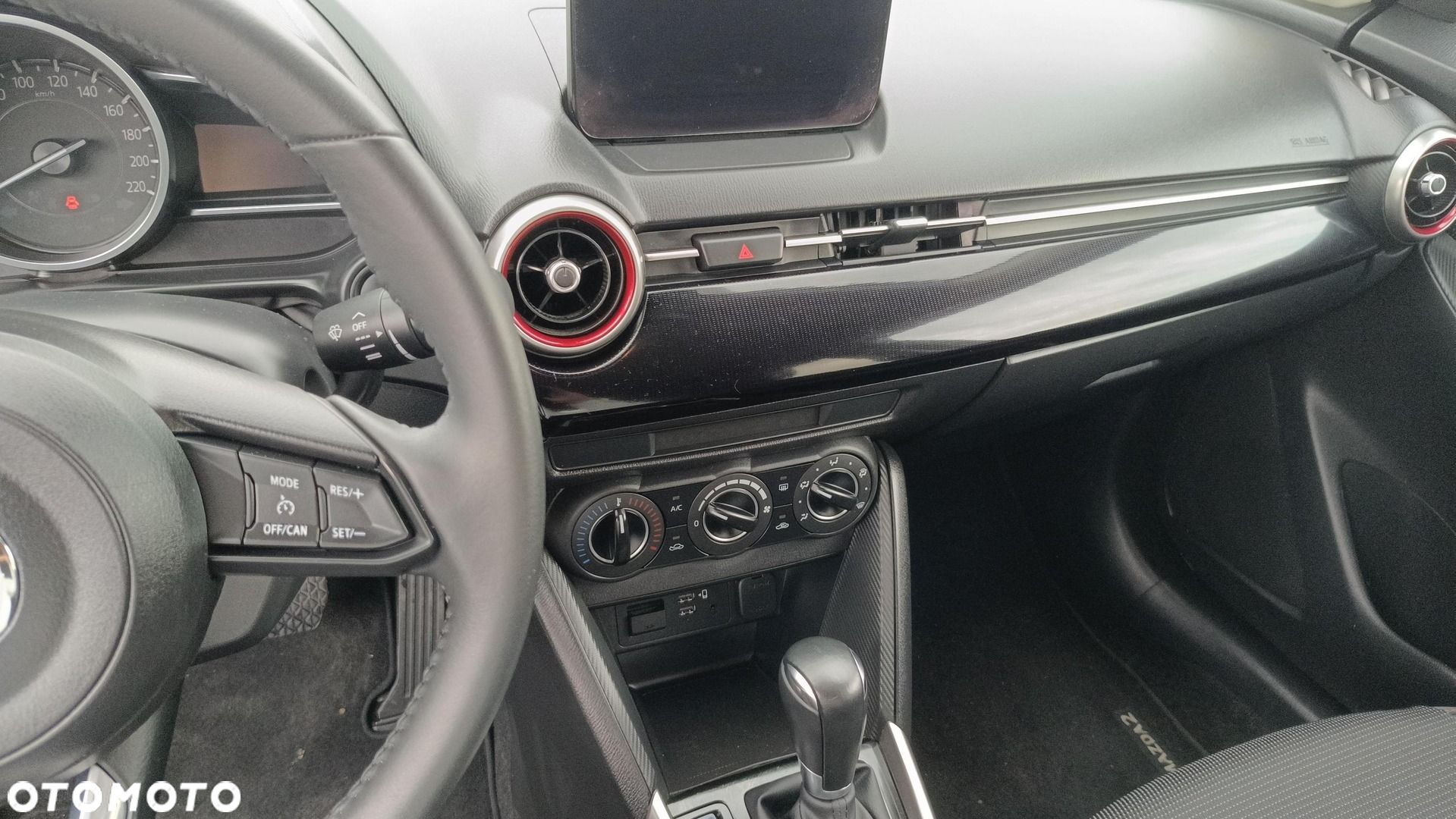 Mazda 2 - 15
