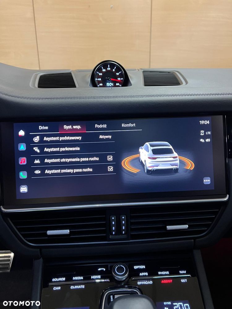 Porsche Cayenne - 26