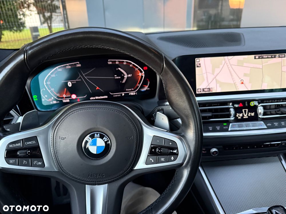 BMW Seria 3 320i M Sport Sport - 30