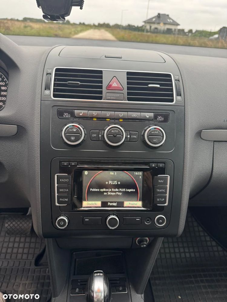 Volkswagen Touran - 15