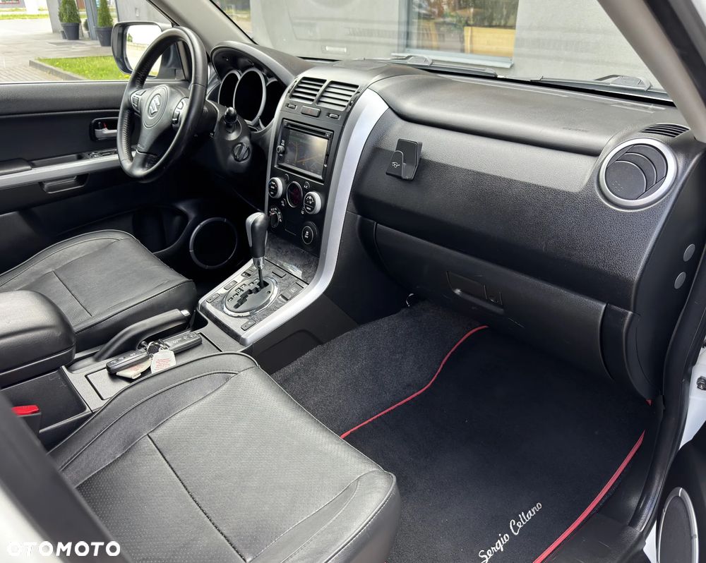 Suzuki Grand Vitara 2.4 Premium EU5 - 33