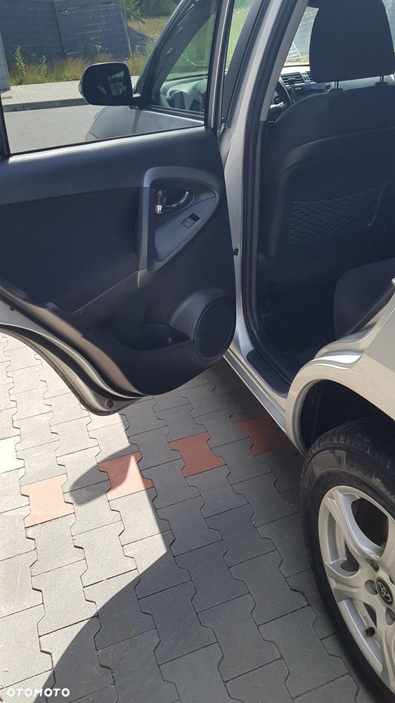 Toyota RAV4 - 22