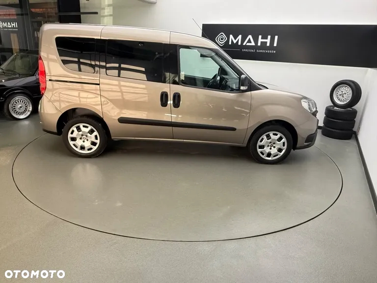 Fiat Doblo 1.4 16V Start&Stopp MyLife Family - 12