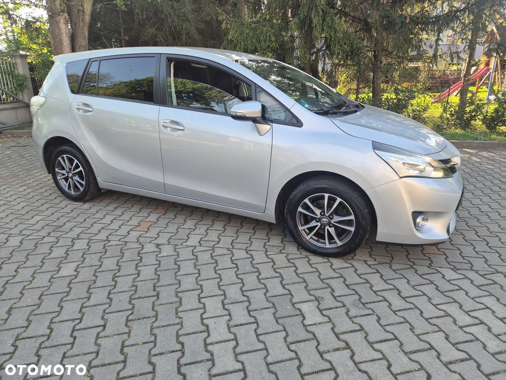 Toyota Verso 1.8 5-Sitzer Executive - 5