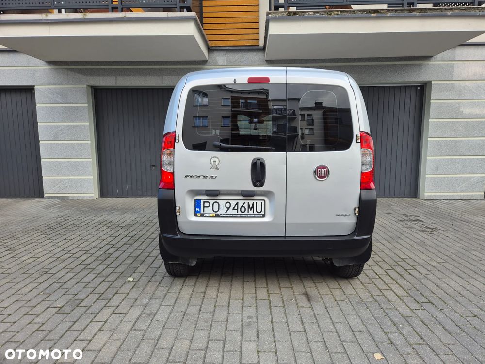 Fiat Fiorino Kombi 1.3 MJ Adventure - 6