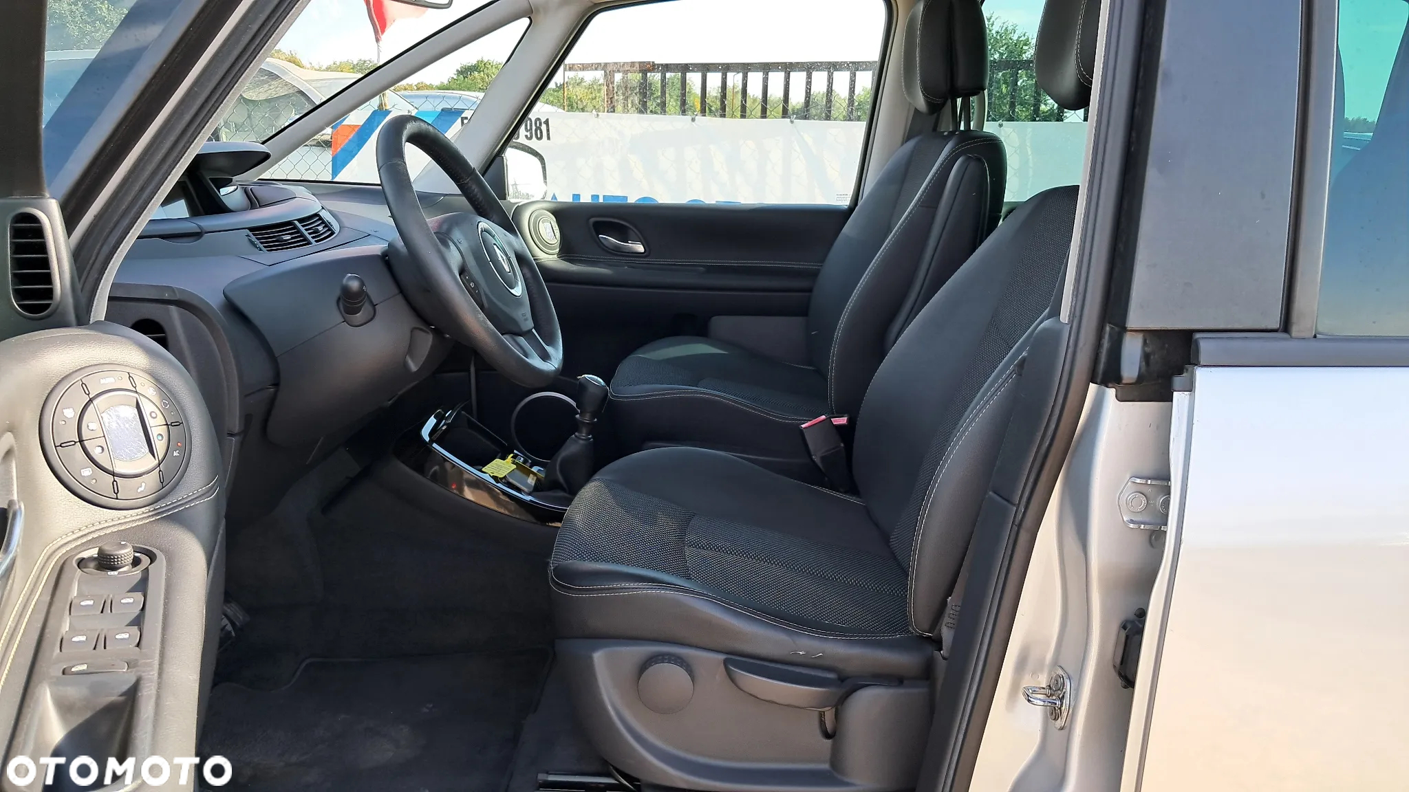 Renault Espace 2.0 Navitech - 7
