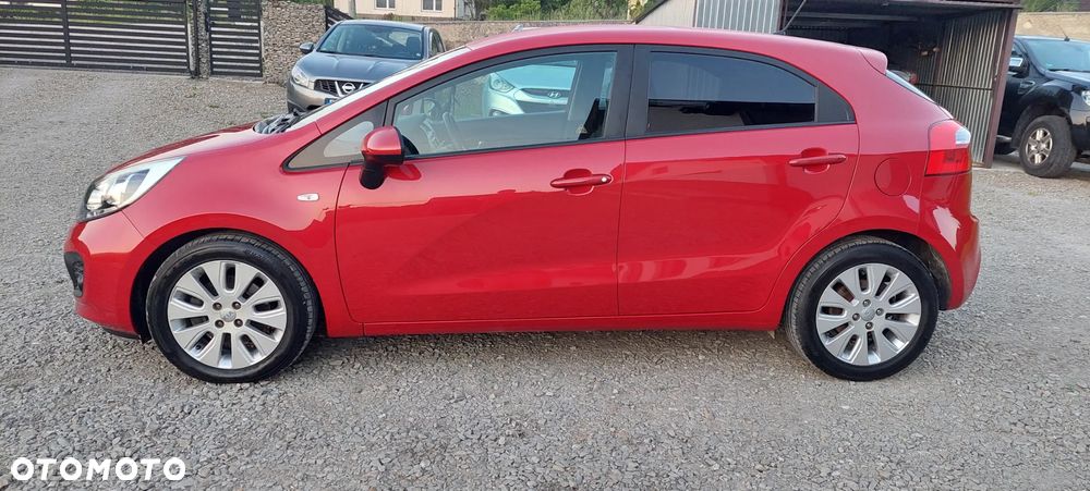 Kia Rio 1.2 Dream Team Edition - 4