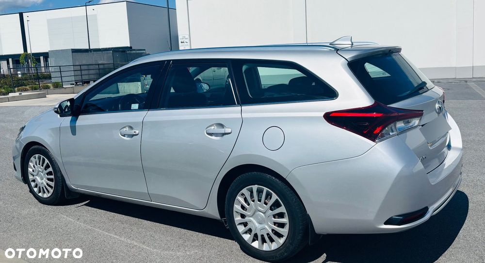 Toyota Auris 1.33 VVT-i Premium - 5