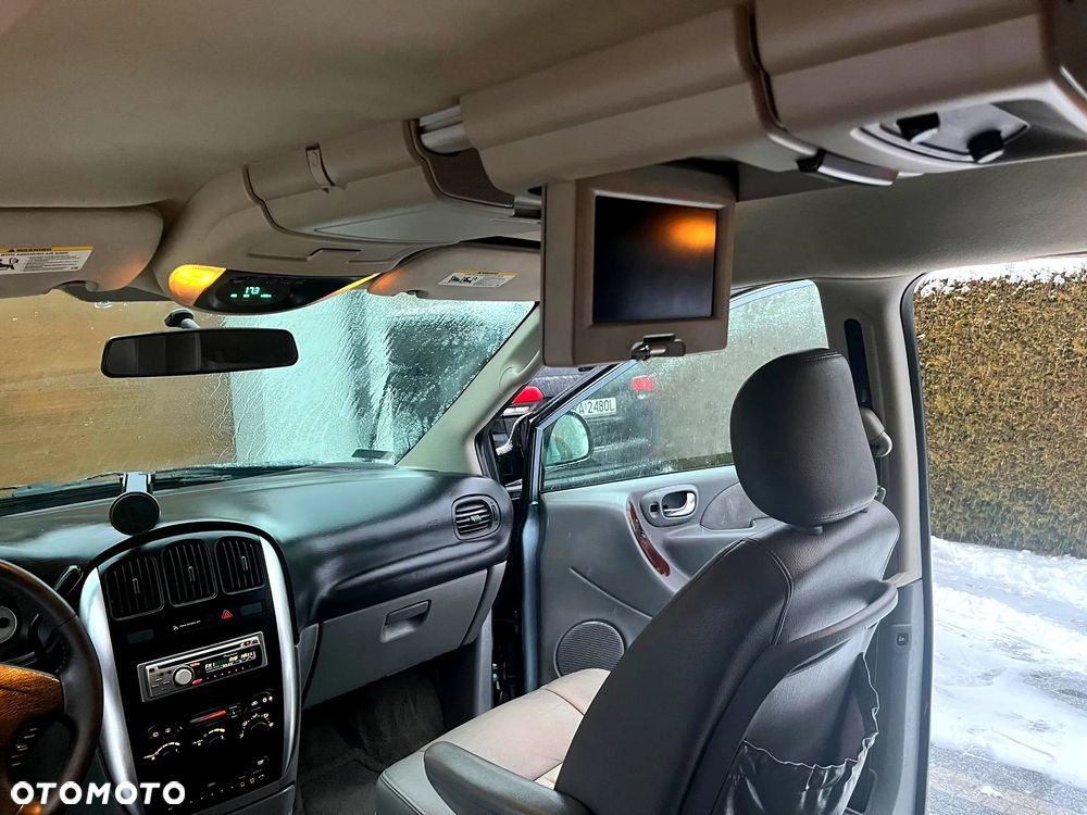 Chrysler Grand Voyager - 12