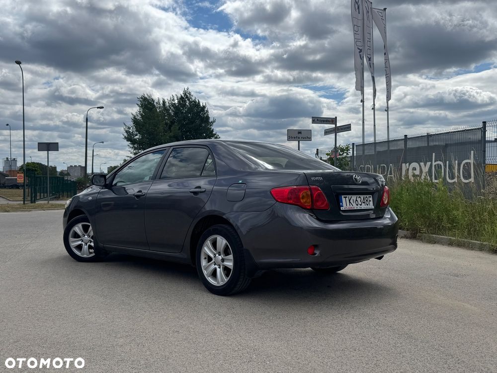 Toyota Corolla - 3