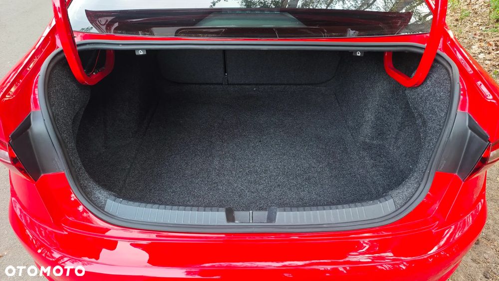 Volkswagen Jetta - 26