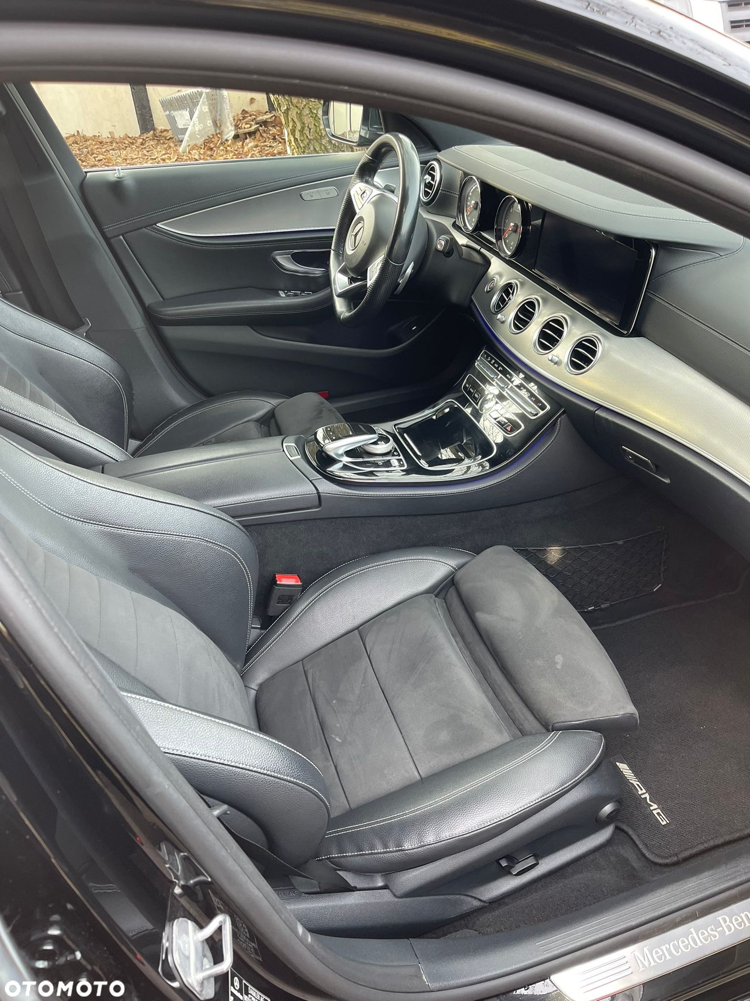 Mercedes-Benz Klasa E 220 d AMG - 11