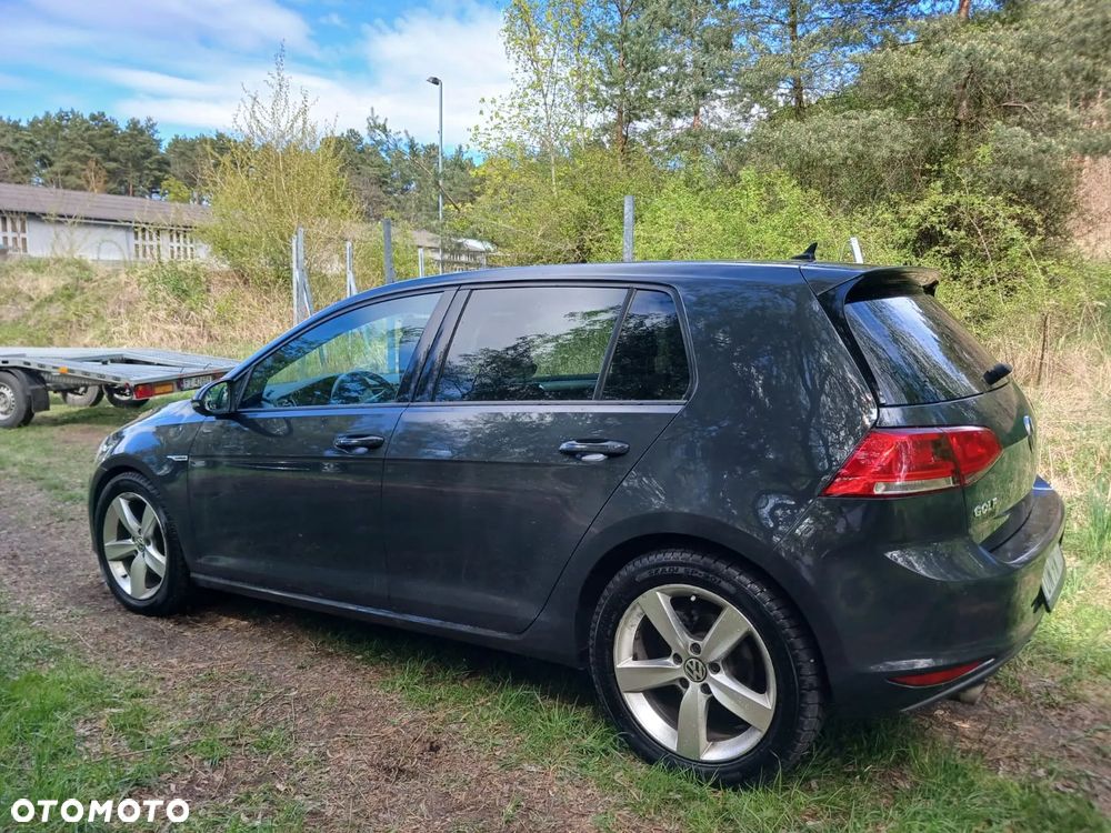 Volkswagen Golf - 4