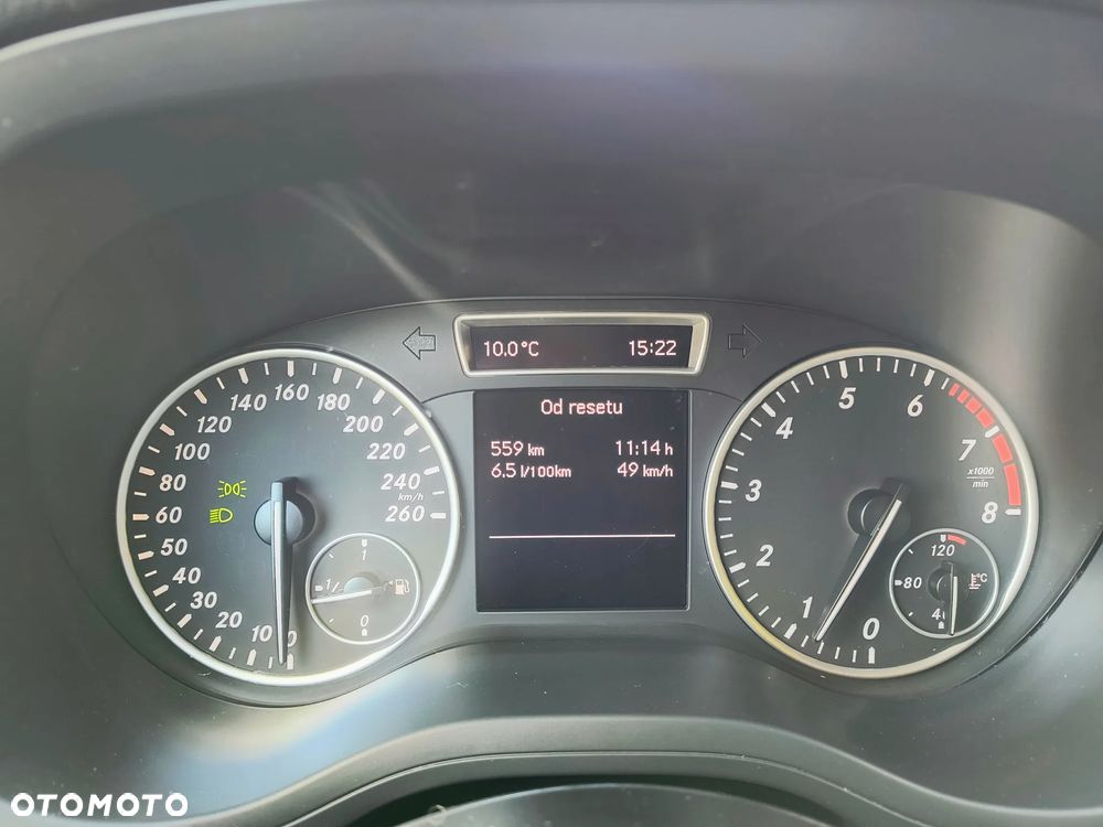 Mercedes-Benz Klasa B 180 AMG Line - 29