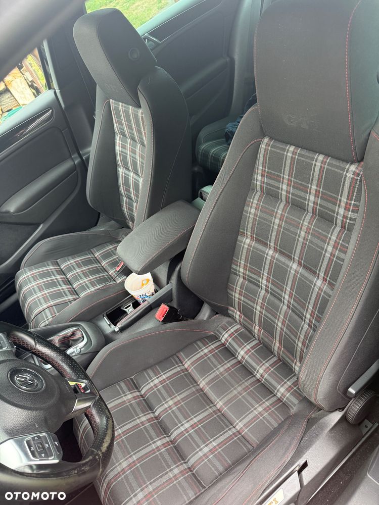 Volkswagen Golf 2.0 GTI DSG - 15