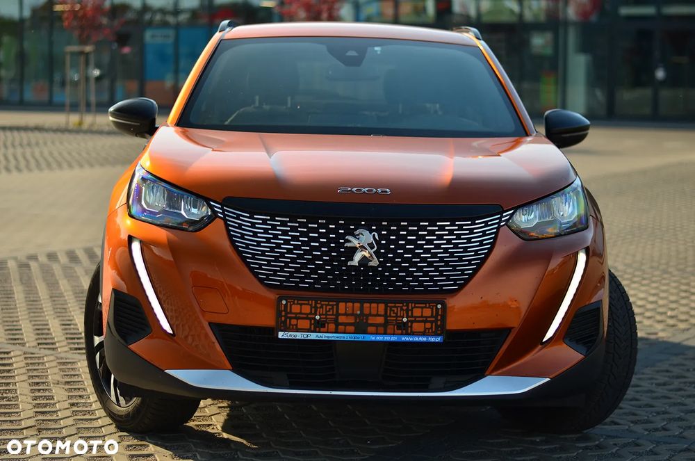 Peugeot 2008 PureTech 100 Allure S&S BVM6 - 8