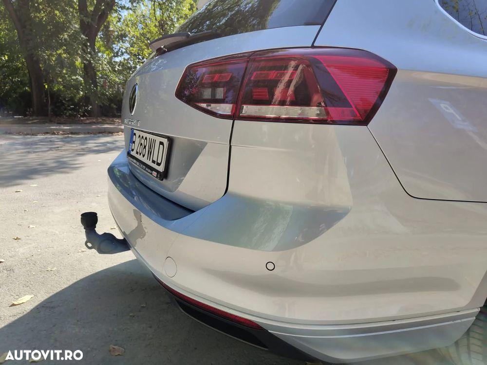 Volkswagen Passat Variant 2.0 TDI DSG Advance - 16