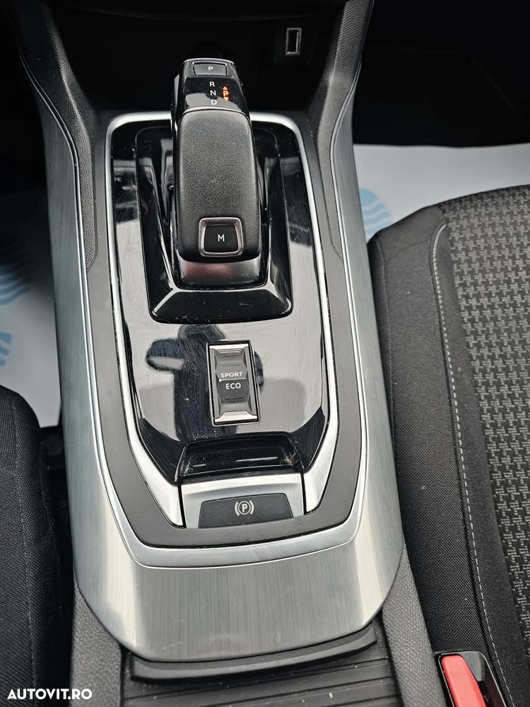 Peugeot 308 SW BlueHDi 130 EAT8 Stop & Start Active - 9