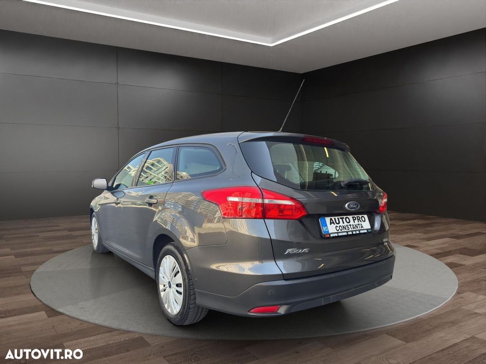 Ford Focus 1.0 EcoBoost Start-Stopp-System Business Edition - 4