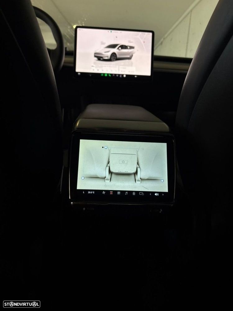 Tesla Model Y — fotografia 15