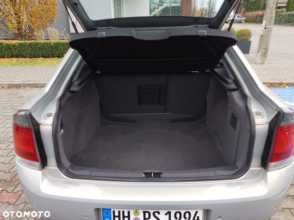 Opel Vectra 1.8 GTS - 12