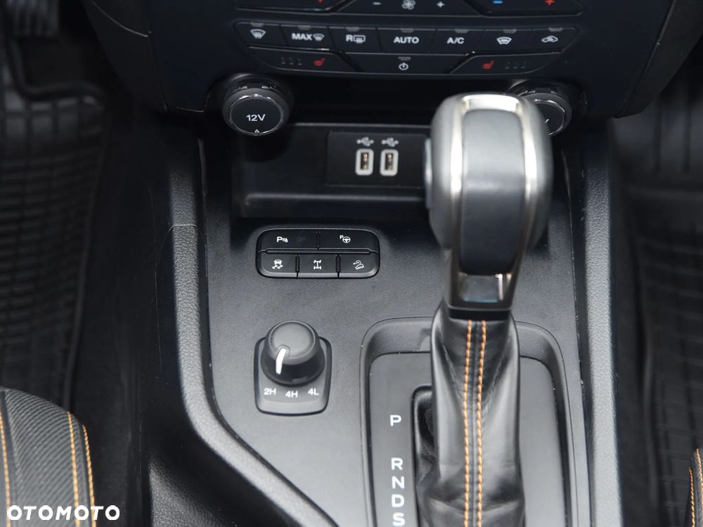 Ford Ranger 2.0 EcoBlue 4x4 DC Wildtrak - 22