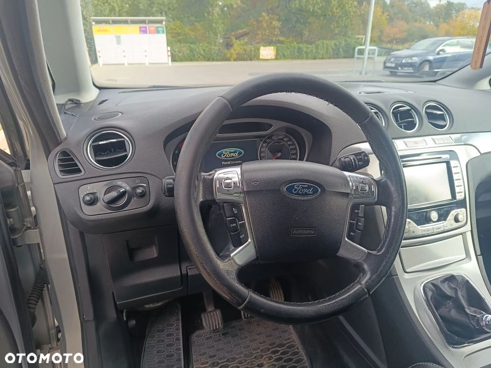 Ford S-Max - 16