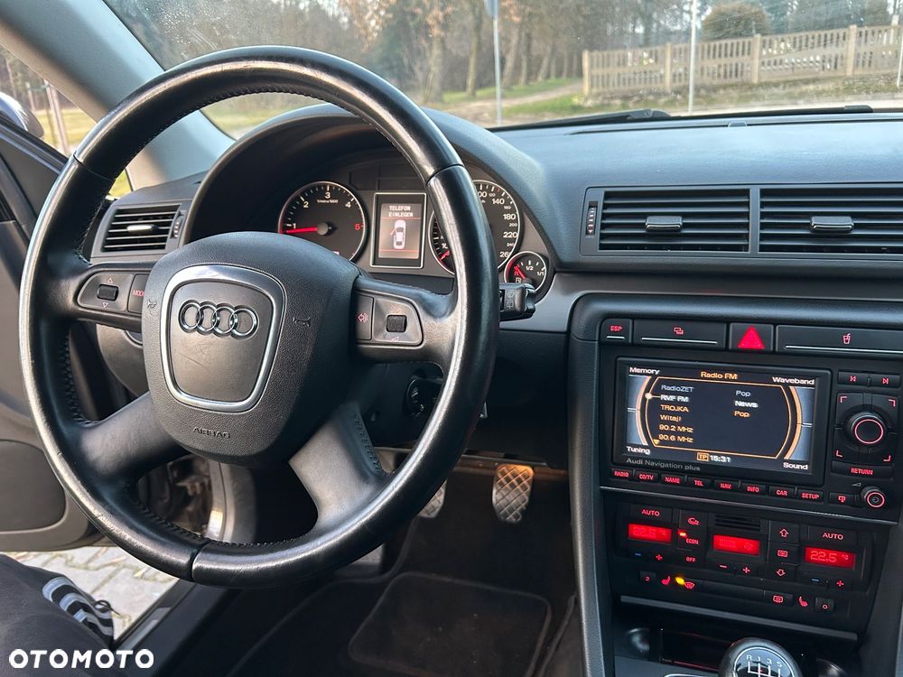 Audi A4 Avant 3.0 TDI quattro - 23