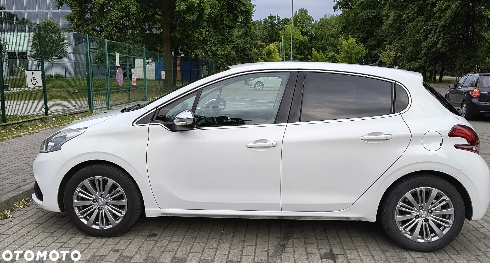 Peugeot 208 1.2 PureTech Allure - 7