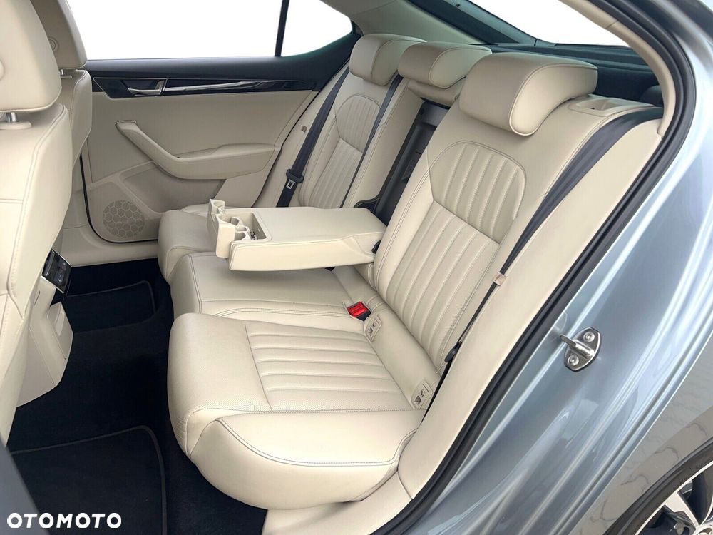 Skoda Superb 2.0 TSI L&K DSG - 11