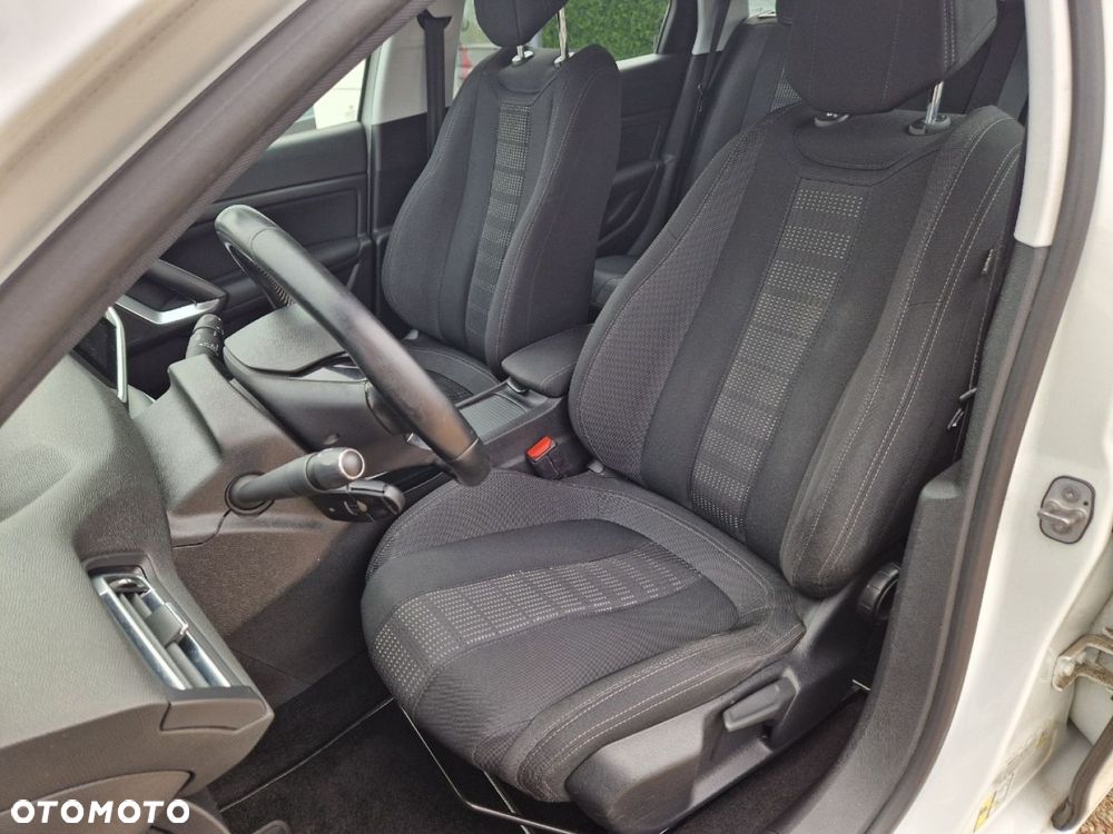 Peugeot 308 - 11