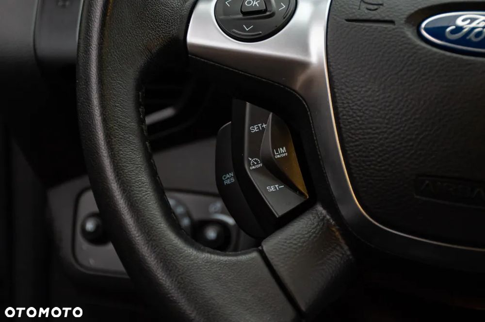 Ford Kuga 1.5 EcoBoost 4x4 Titanium - 38